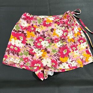 NWT Lulu’s Wrap Skorts XS